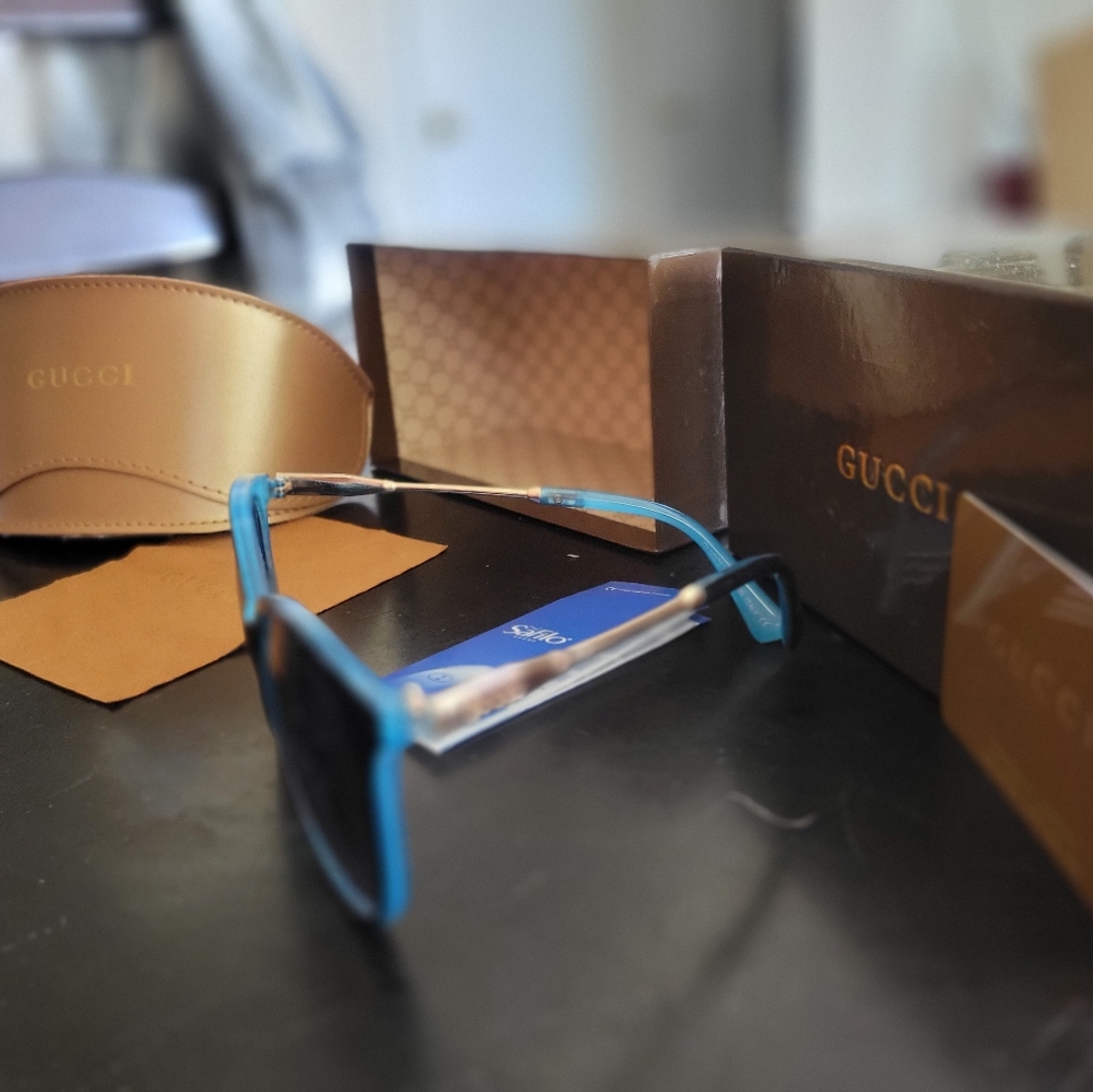 Gucci Sunglasses - Picture 2 of 7